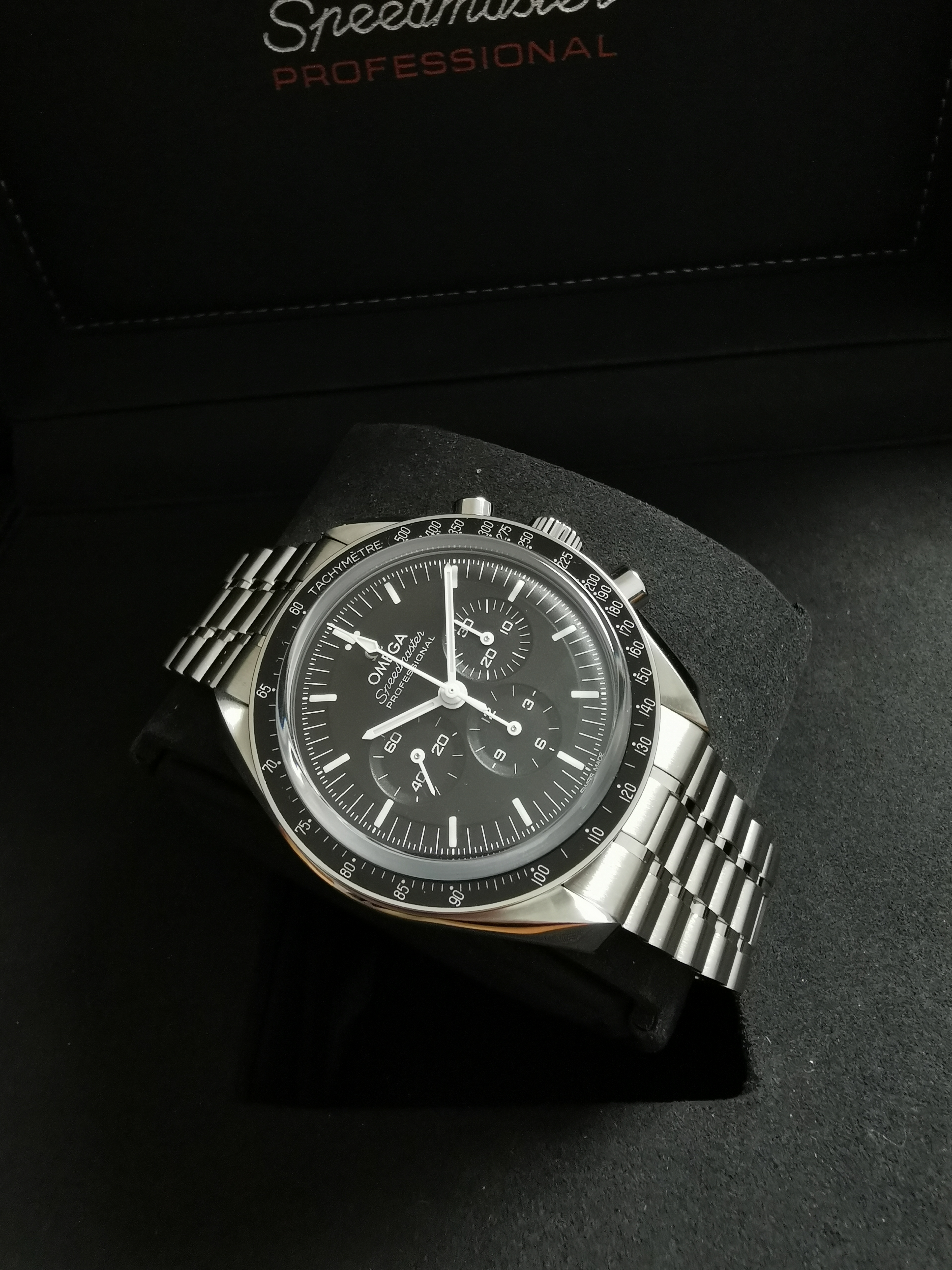 Omega Speedmaster Speedmaster Moonwatch Co-Axial Master Chronometer Double Sapphire Glass 3861 New Full Set | San Giorgio a Cremano