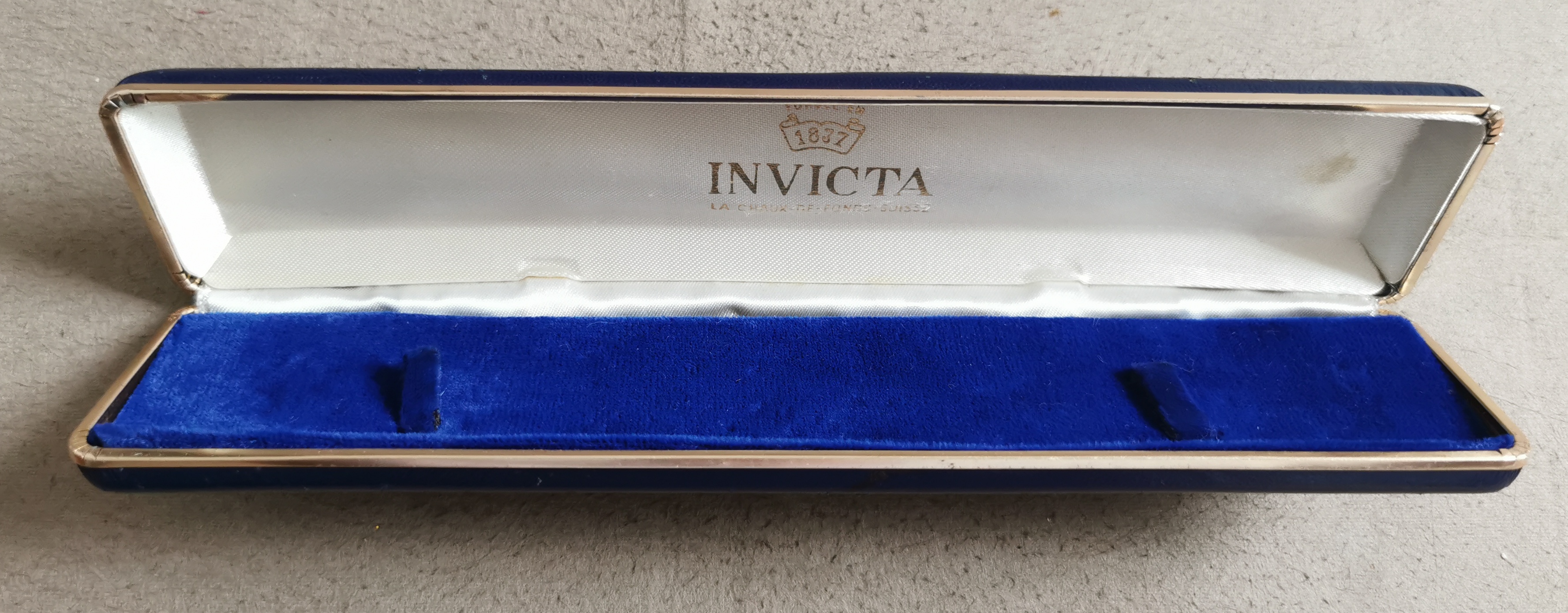 Invicta vintage watch box leather blu for lady models used condition 60's | San Giorgio a Cremano
