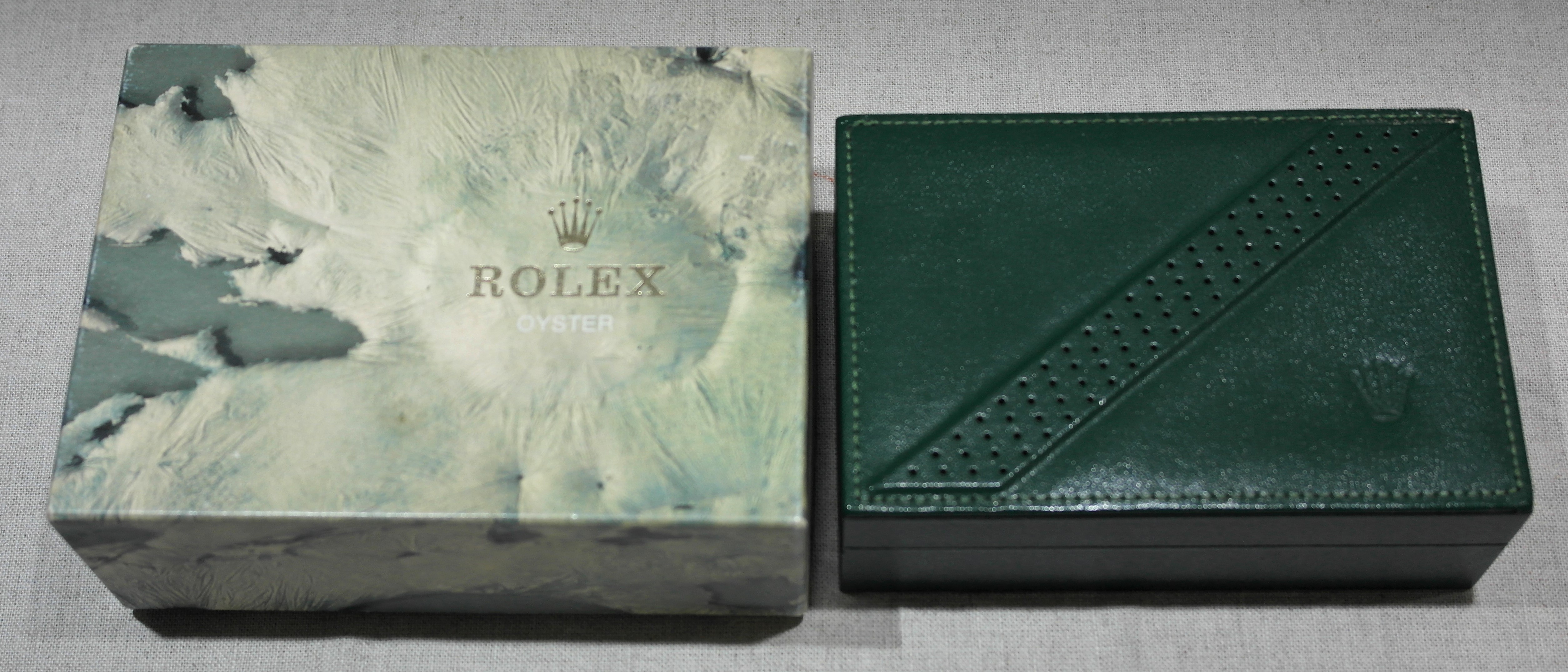 Rolex VINTAGE MOON CRATER BOX REF.68.00.06 FOR DAYTONA 16520 RARE ASYMMETRICAL PILLOW | San Giorgio a Cremano