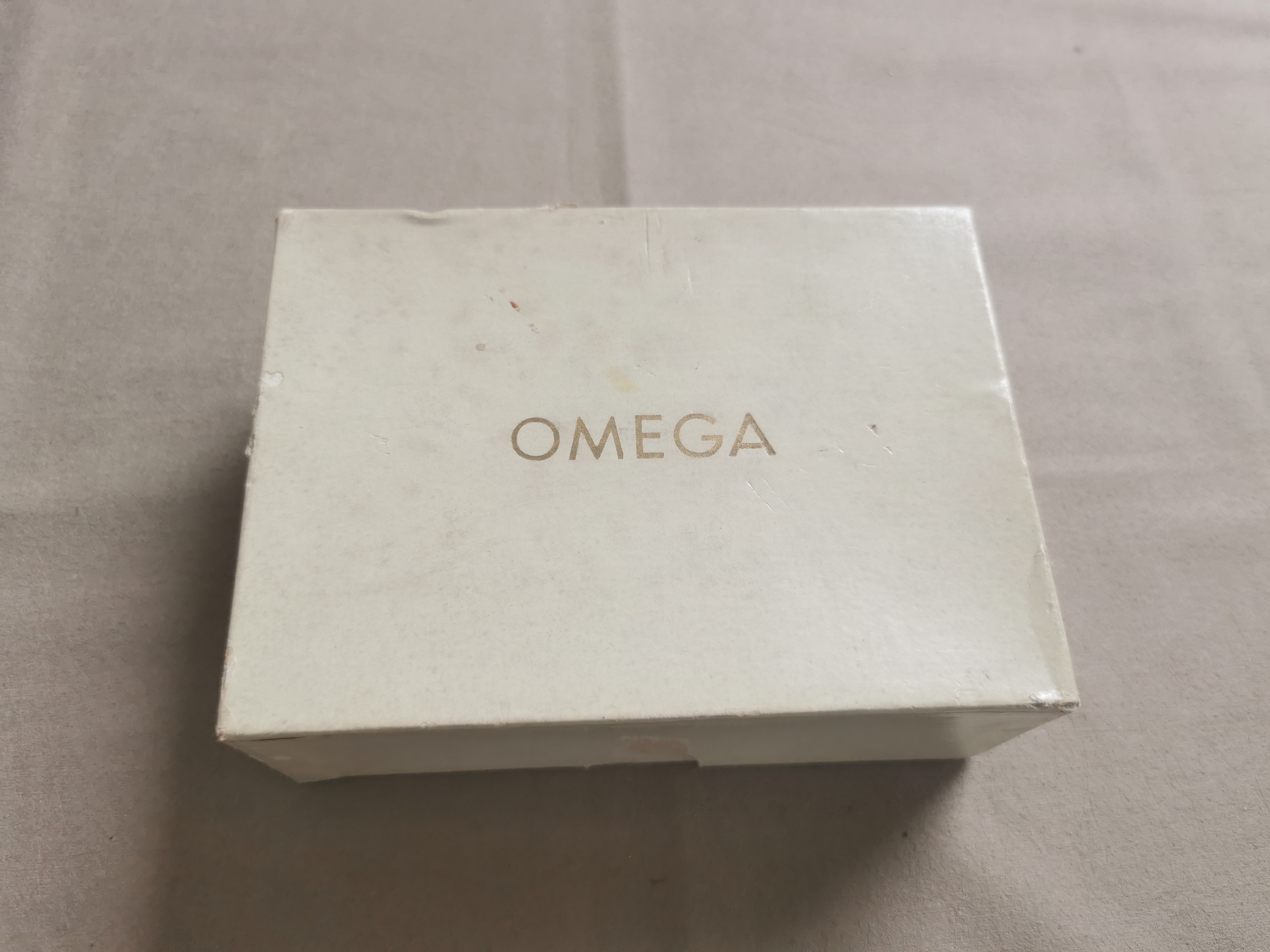 Omega vintage ivory watch or watchmaker carton box in good condition | San Giorgio a Cremano