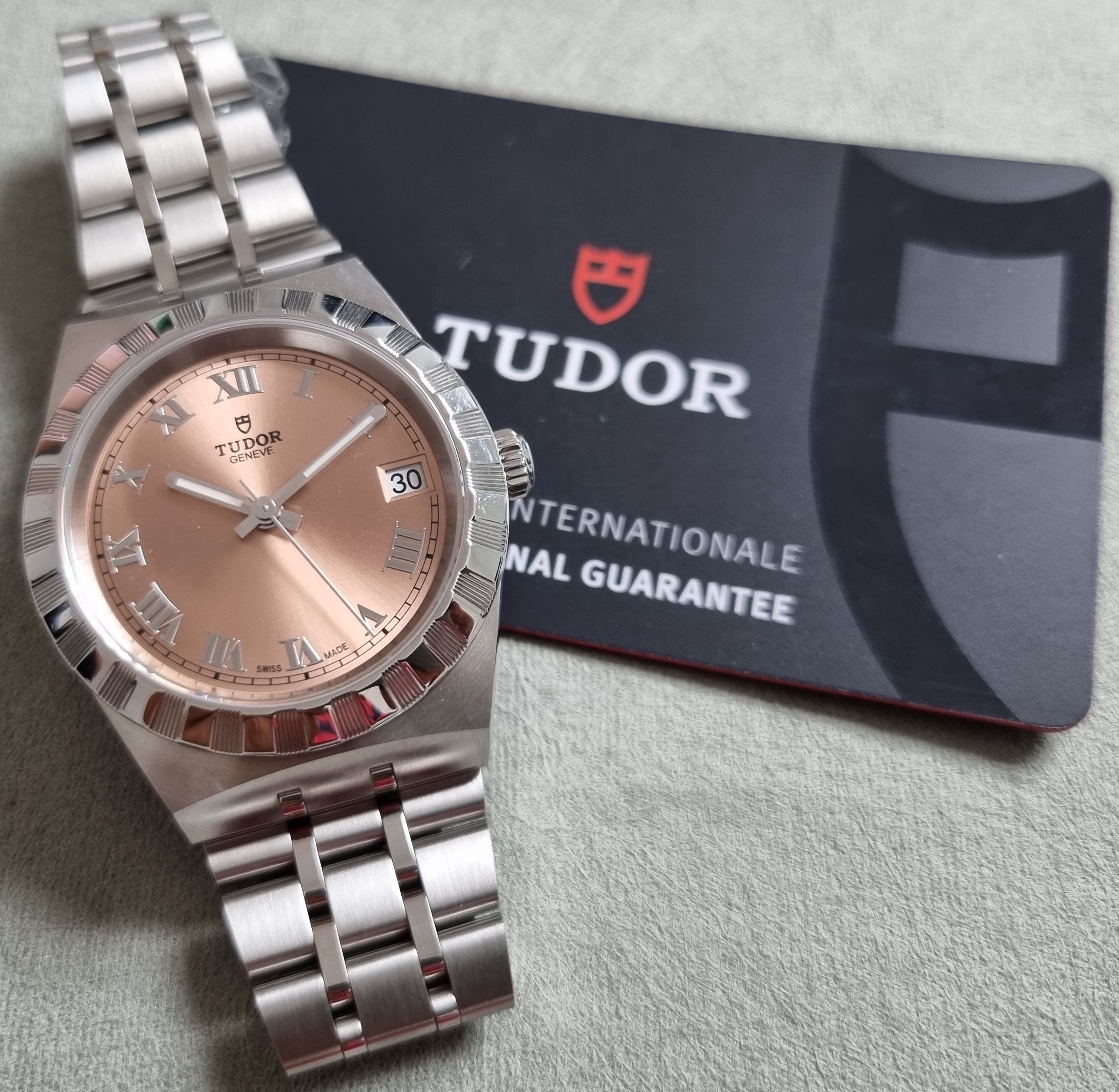 Tudor Royal 28400 Royal 34mm Steel Salmon Pink Dial Automatic New Box And Card 07-2023 | San Giorgio a Cremano