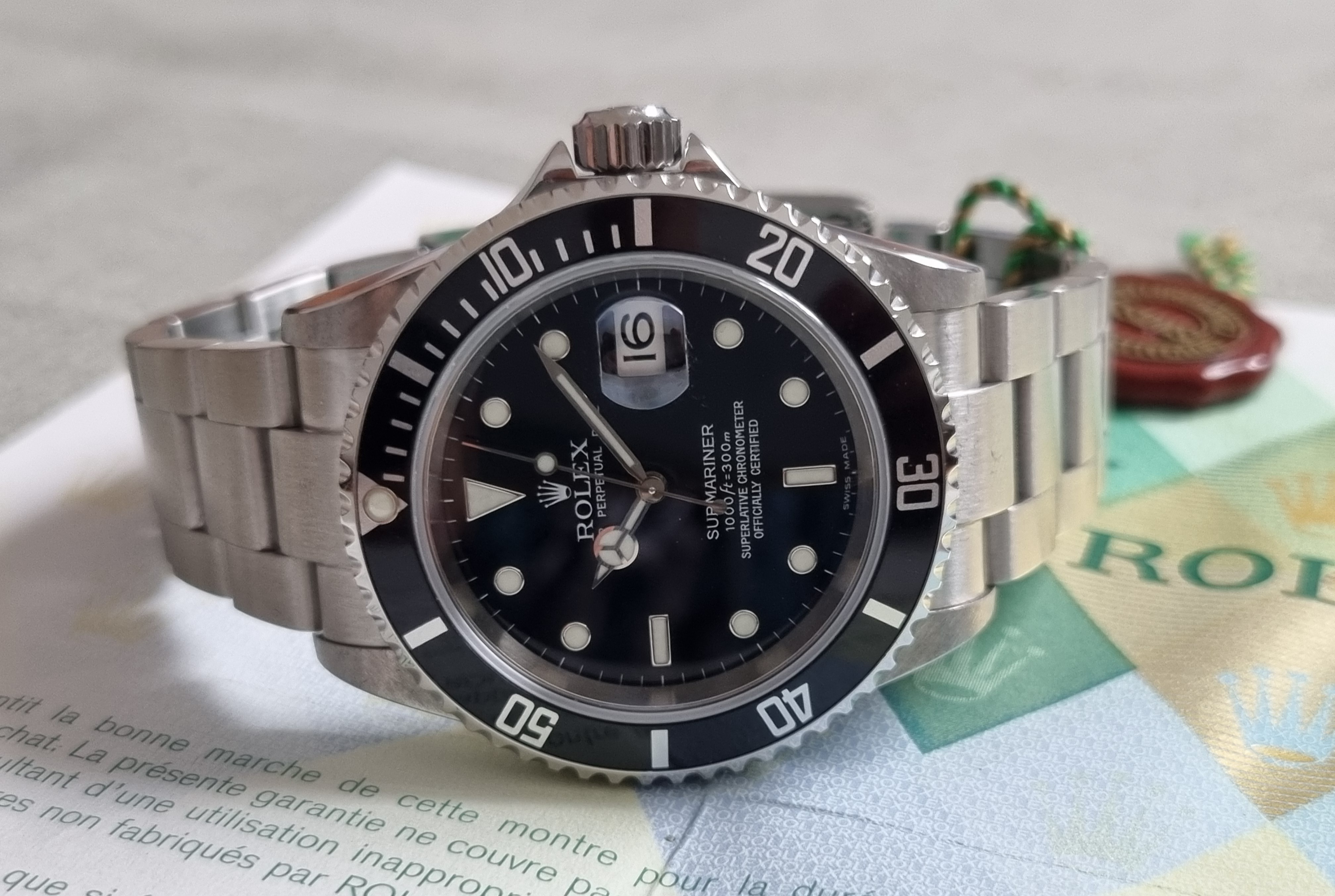 Rolex Submariner Date Submariner Date 16610 Steel 40 Mm No Holes Automatic 3135 Box & Papers F Series Year 2004 | San Giorgio a Cremano