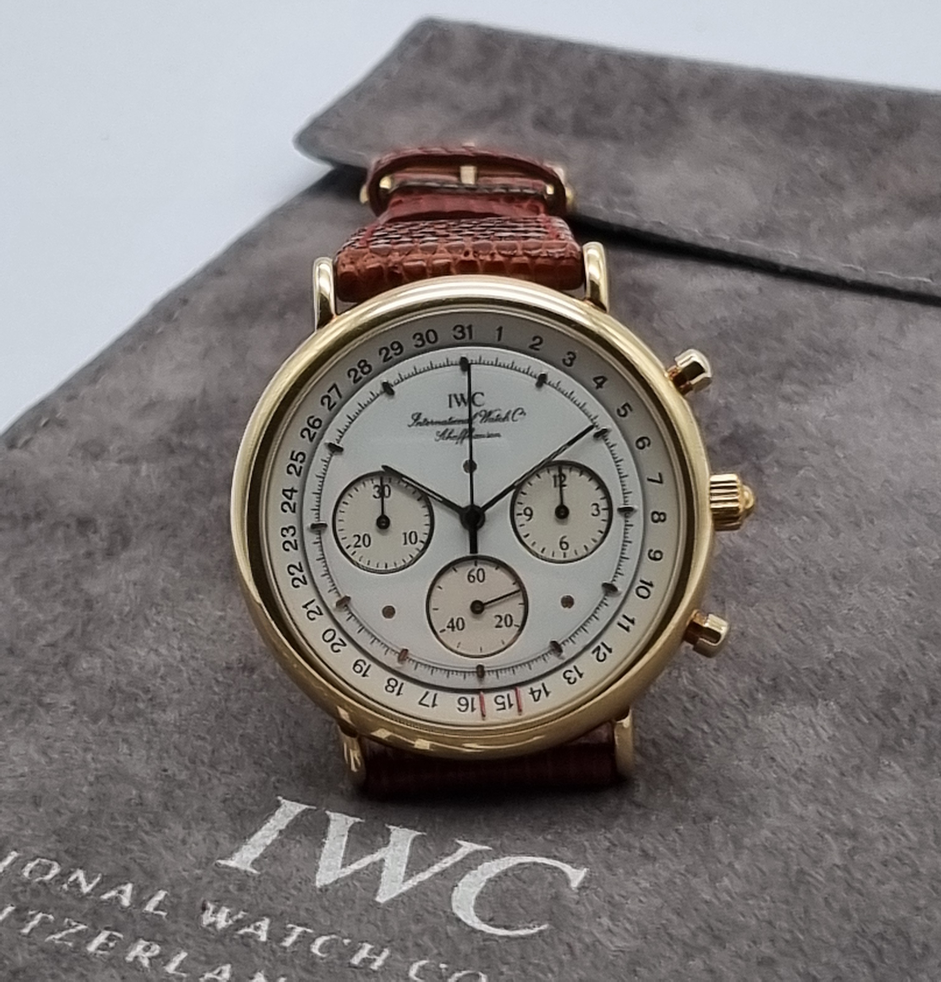 IWC Portofino Portofino Chronograph ref 3731 Mecaquartz Chronograph 35 Mm Watch 18Kt Yellow Gold | San Giorgio a Cremano