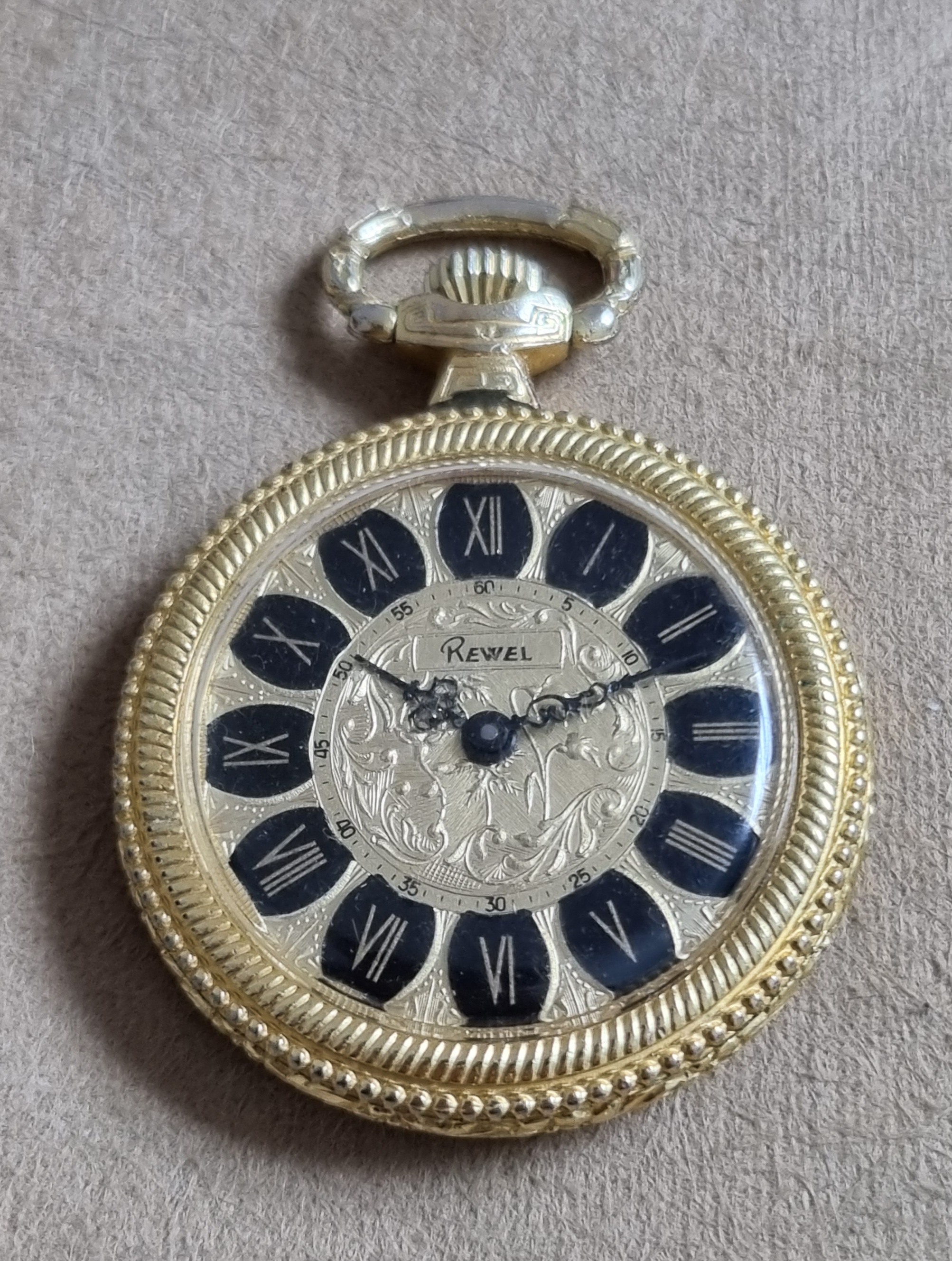 Anonimo Rewel 42800 Vintage Pocket watch Gold Plated Mm 35 Golden Dial Swiss Movement 17 Jewels | San Giorgio a Cremano