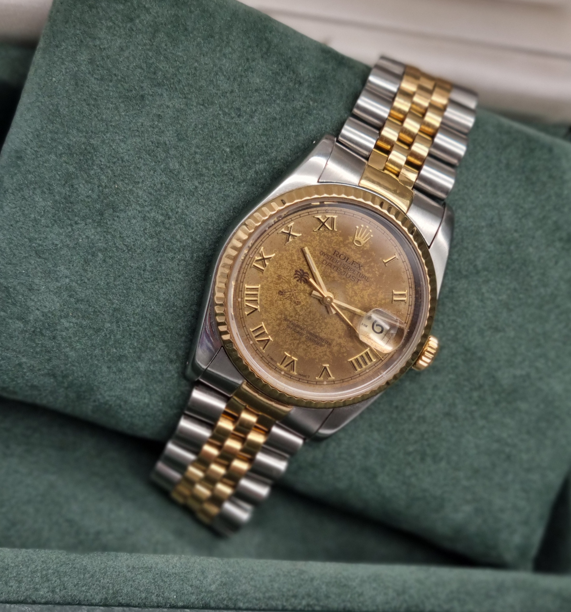 Rolex Datejust Datejust 36 16233 Datejust 36 Steel & 18Kt Gold Saudi Arabia Crest Dial Jubilee Band 1987 - Box | San Giorgio a Cremano
