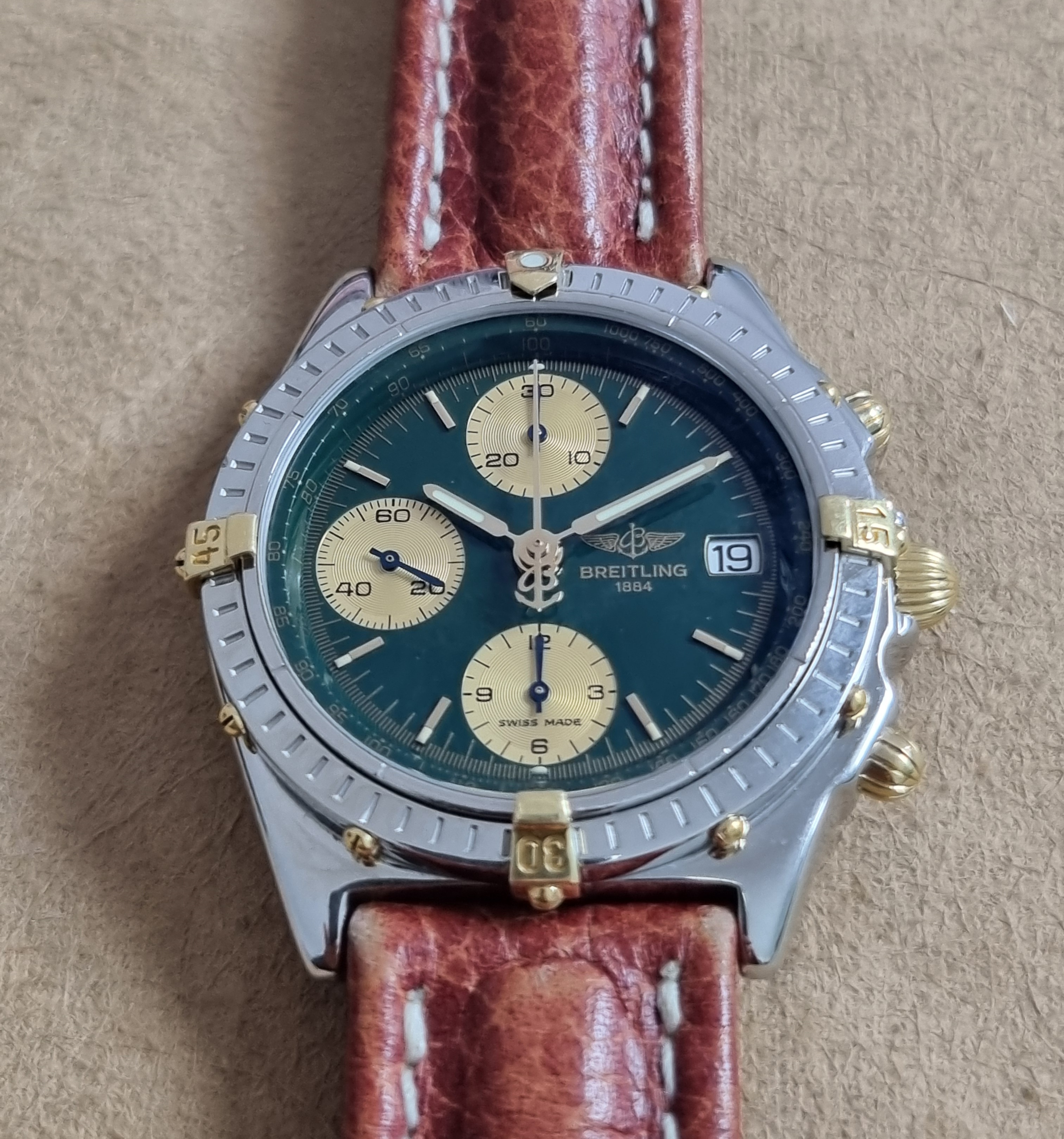 Breitling Chronomat Chronomat 39MM Rare Green Dial On Leather Strap Automatic Movement (B13050.1) Good Condition. | San Giorgio a Cremano