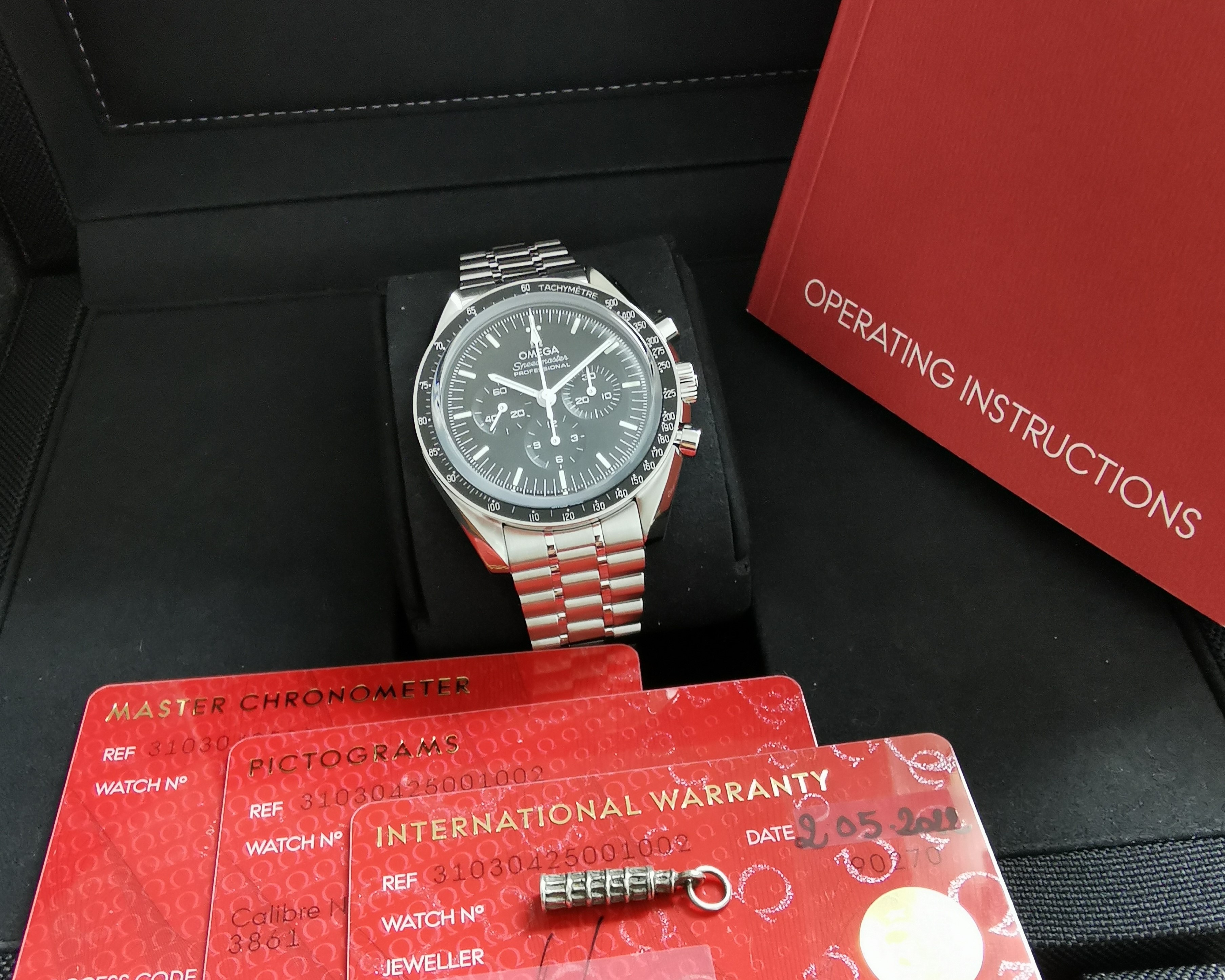 Omega Speedmaster Speedmaster Professional Moonwatch Co-Axial Master Chronometer 310.30.42.50.01.002 New Full Set 2022 Speedmaster Professional Moonwatch Co-Axial Master | San Giorgio a Cremano