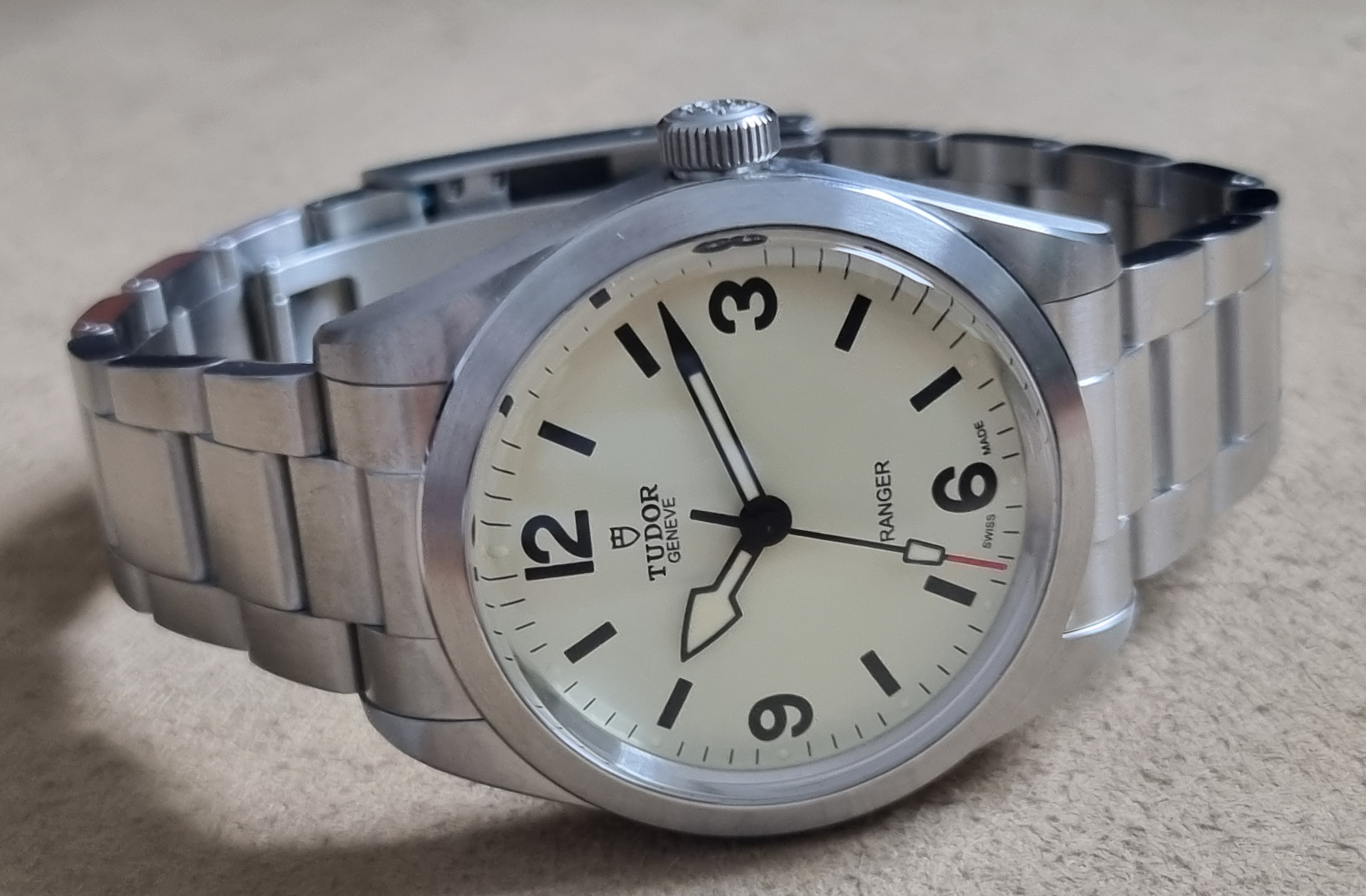 Tudor Heritage Ranger Ranger 79950-0008 Mm 39 Beige Domed Dial Dune White Full Set New 11-2025