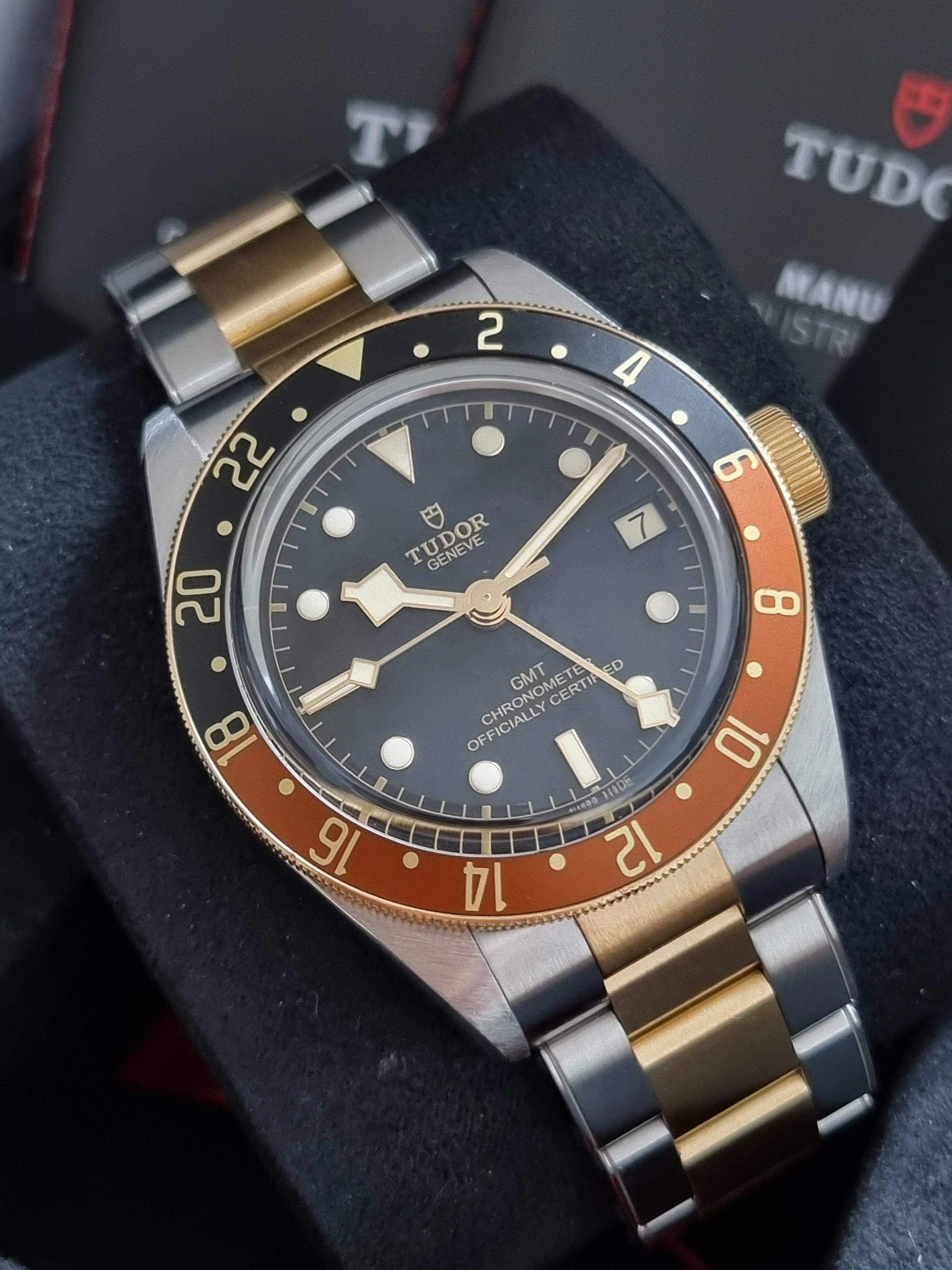 Tudor Heritage Black Bay Black Bay GMT 79833MN Steel And 18 Kt Gold Black Dial Bracelet Like New Full Set 04-2024