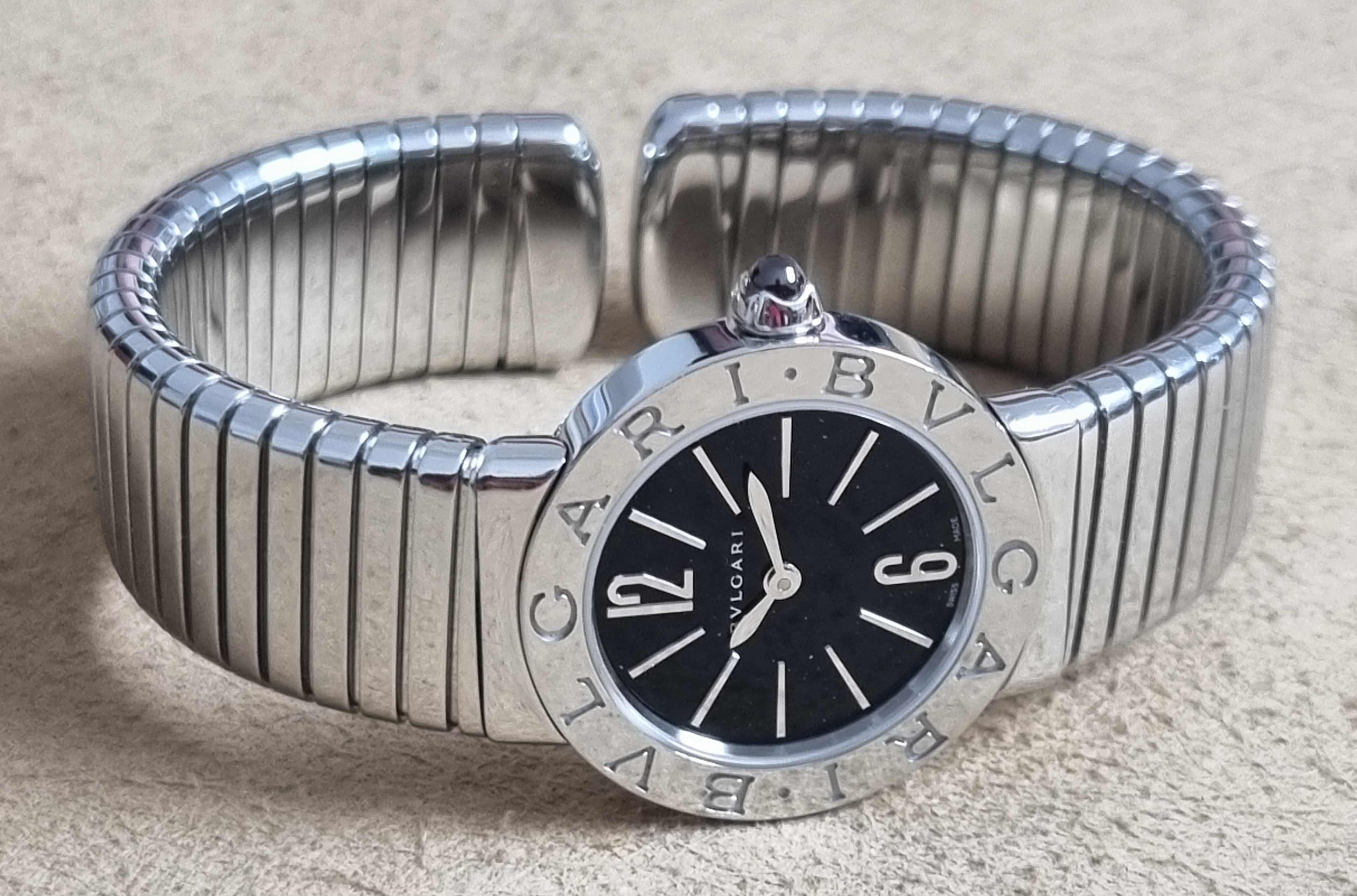 Bulgari Tubogas BBL262TS Black Dial Swiss Quartz 26 Mm On Flexible Bracelet Good Condition | San Giorgio a Cremano