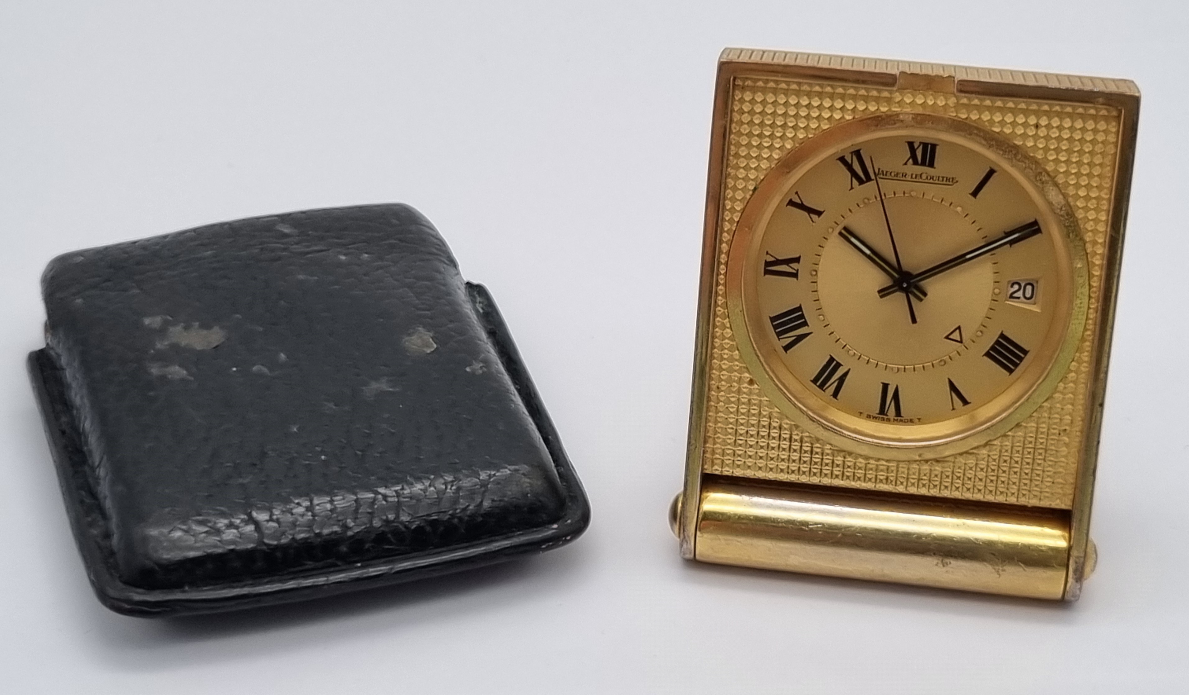 Jaeger-LeCoultre Memovox foldable gilt brass travel clock champagne dial sweep center second date and alarm | San Giorgio a Cremano